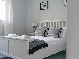 Charming 3-bed House in Newcastle Upon Tyne