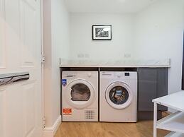 Charming 3-bed House in Newcastle Upon Tyne