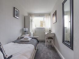 Charming 3-bed House in Newcastle Upon Tyne