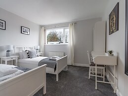 Charming 3-bed House in Newcastle Upon Tyne