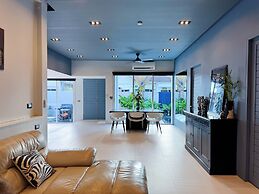 Contemporary 3bd Safari Pool Villa Near Nai Yang Beach