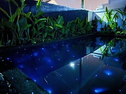 Contemporary 3bd Safari Pool Villa Near Nai Yang Beach