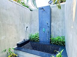 Contemporary 3bd Safari Pool Villa Near Nai Yang Beach