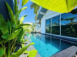 Contemporary 3bd Safari Pool Villa Near Nai Yang Beach