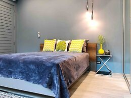 Contemporary 3bd Safari Pool Villa Near Nai Yang Beach