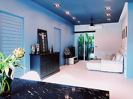 Contemporary 3bd Safari Pool Villa Near Nai Yang Beach