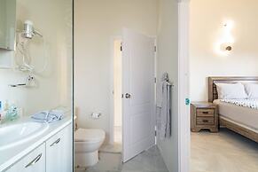 Escape to Paradise: Brand New Bungalow With Ocean View in Discovery Ba