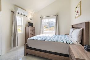 Escape to Paradise: Brand New Bungalow With Ocean View in Discovery Ba