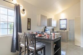 Escape to Paradise: Brand New Bungalow With Ocean View in Discovery Ba