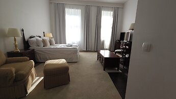 OPERA16 Guestrooms