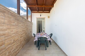 2744 Villetta Irene by Barbarhouse