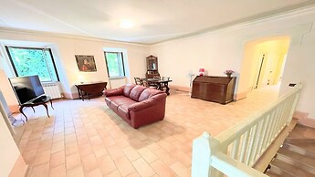 Spoleto Storico Spacious City House - car Unnecessary - Wifi - Sleeps 