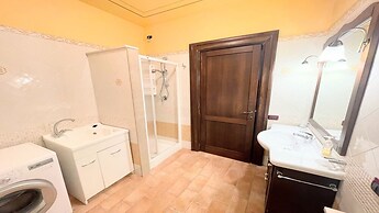 Spoleto Storico Spacious City House - car Unnecessary - Wifi - Sleeps 