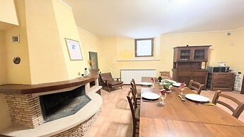 Spoleto Storico Spacious City House - car Unnecessary - Wifi - Sleeps 