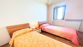 Spoleto Storico Spacious City House - car Unnecessary - Wifi - Sleeps 