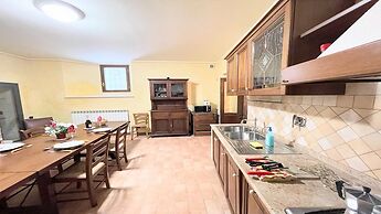 Spoleto Storico Spacious City House - car Unnecessary - Wifi - Sleeps 