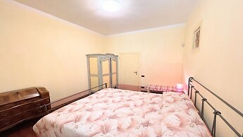 Spoleto Storico Spacious City House - car Unnecessary - Wifi - Sleeps 