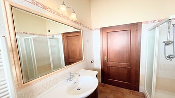 Spoleto Storico Spacious City House - car Unnecessary - Wifi - Sleeps 