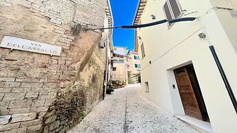 Spoleto Storico Spacious City House - car Unnecessary - Wifi - Sleeps 