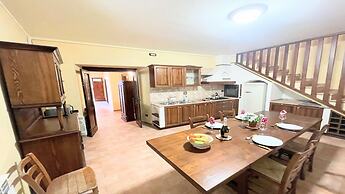 Spoleto Storico Spacious City House - car Unnecessary - Wifi - Sleeps 