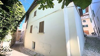 Spoleto Storico Spacious City House - car Unnecessary - Wifi - Sleeps 