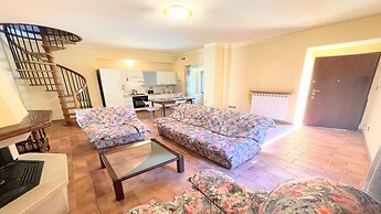 Spoleto Storico Spacious City House - car Unnecessary - Wifi - Sleeps 