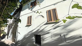 Spoleto Storico Spacious City House - car Unnecessary - Wifi - Sleeps 