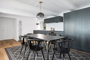 Sanders Regent - Lovely 2-bdr Apt w Terrace