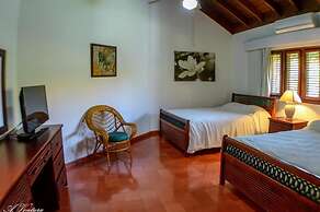 Walking Distance to the Beach No6320