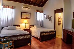 Walking Distance to the Beach No6320