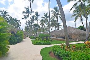 Beach Front Apartment No01