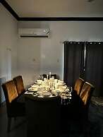 Luxury Living Modern & Contemporary Home With Brand New Pool in Manor 