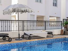 Sanders White Mountains - Adorable Villa With Pool