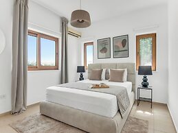 Sanders White Mountains - Adorable Villa With Pool