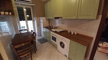 Studio Near Alessandrino Metro C