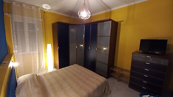 Studio Near Alessandrino Metro C