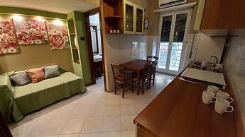 Studio Near Alessandrino Metro C