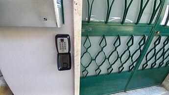 Studio Near Alessandrino Metro C