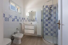 2725 Villa Beatrice by Barbarhouse