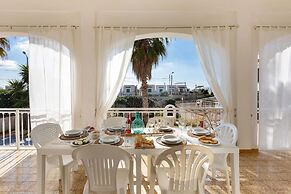 2725 Villa Beatrice by Barbarhouse