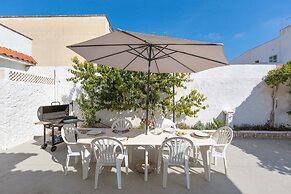 2725 Villa Beatrice by Barbarhouse