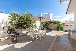 2725 Villa Beatrice by Barbarhouse