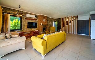 Honeymoon Villa With Private Pool