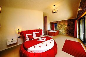 Honeymoon Villa With Private Pool