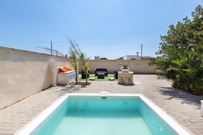 2671 Villetta Holly by Barbarhouse