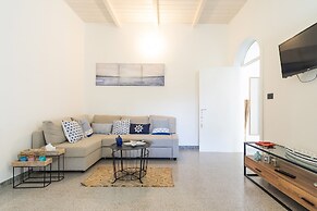 2473 Villetta Seaside by Barbarhouse