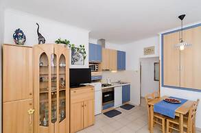 Apartments & Room Frane