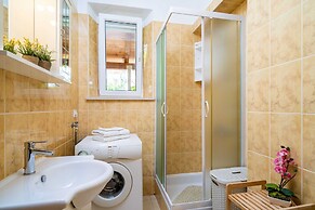 Apartments & Room Frane