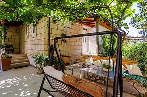 Apartments & Room Frane