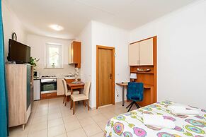 Apartments & Room Frane